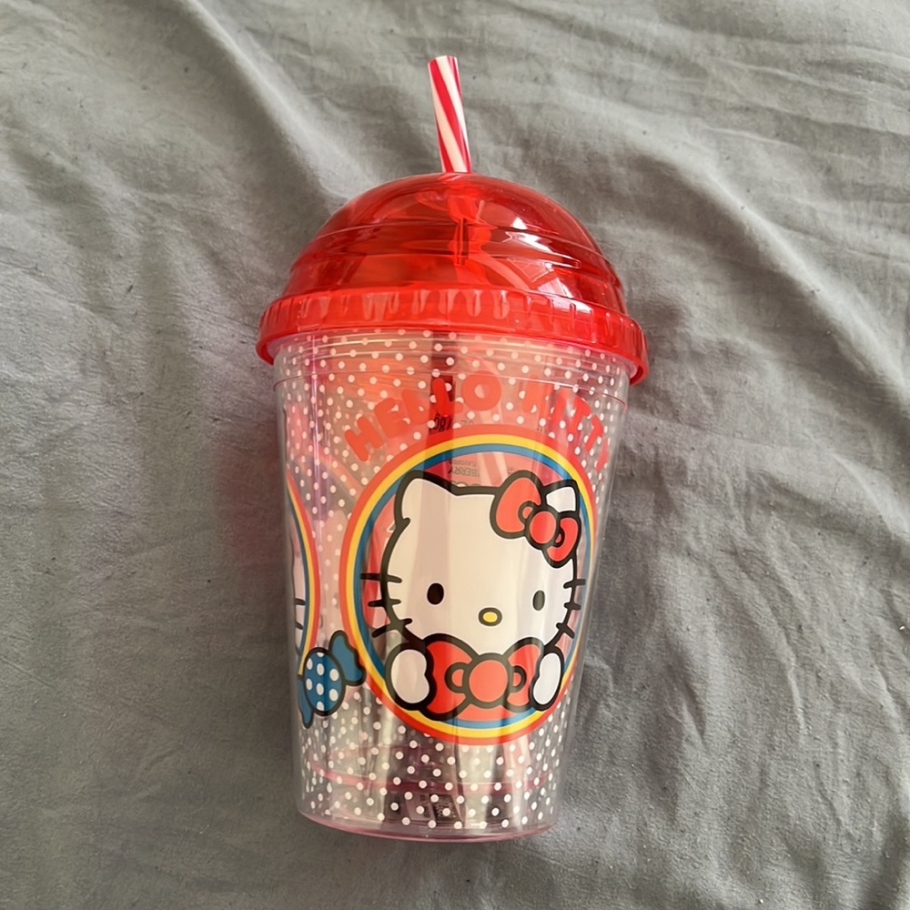 Hello Kitty cup - Picture 2 of 3